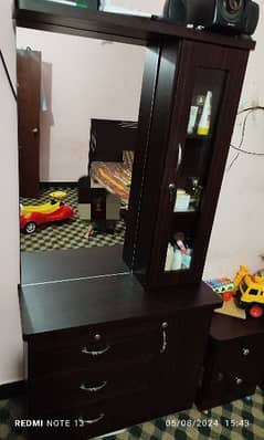 Dressing table