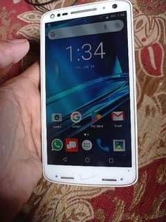 Motorola Droid turbo 2