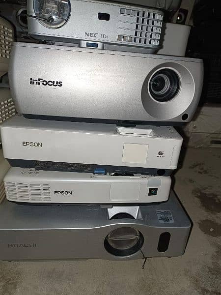 Multimedia Projector o31721182o9 4