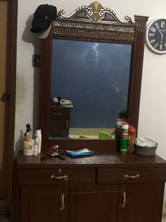 dressing table