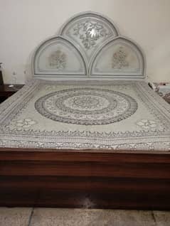 CHIPBOARD BED SET WITH 2 SIDE TABLES AND DRESSING TABLE