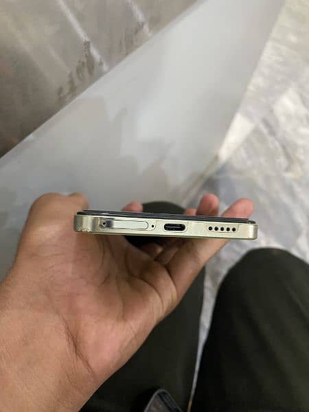 Vivo y100 8gb Ram 256 gb Rom Condition 10/10 4