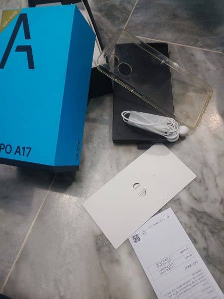 OPPO A17 4