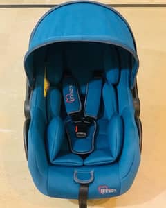 Tinnies baby carry cot  / car seat imported