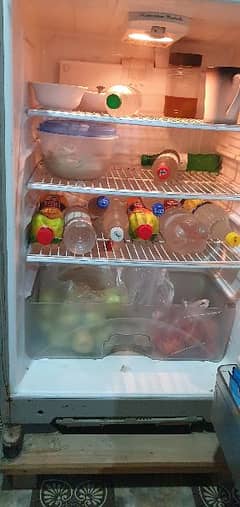 Dowlance refrigerator 0