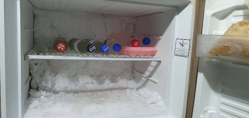 Dowlance refrigerator 4