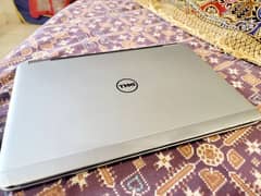 dell latitude i7 8 gb ram 256ssd hard disk.  Fast machine