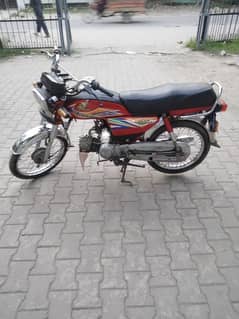 Honda 70cc bike for sale all ok good condition urgent sale