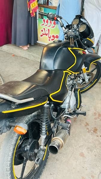 YAMAHA YBR 125 2020 1