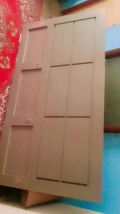 wooden queen size bed for sell  without matreess 03151211492