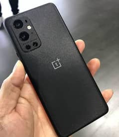 OnePlus 9PRO.   5G.     8GB/256GB WITH WRAPE CHARGER
