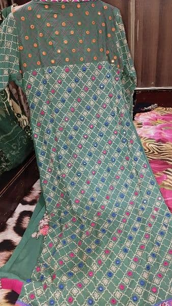 full embrioded gaown dress in good condition. 0