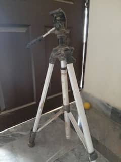 tripod stand