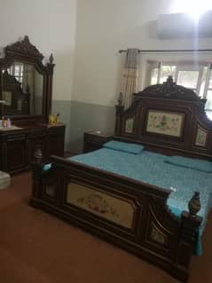 King Size bed with dressing