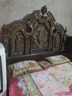 Chinioti Bed with dressing table and side tables