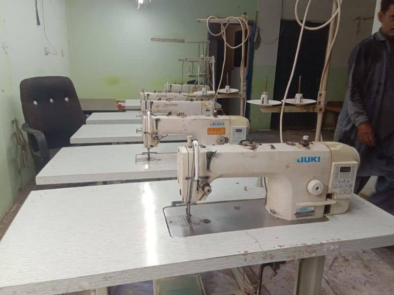 juki sewing machine good condition 1