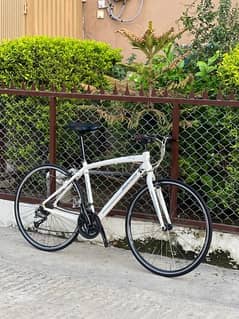 bianchi hybride italian branded urgent  sale WhatsApp 03334513418