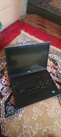 I'm selling my laptop for sell 6gb ram uor 260 GB hardisck for sell