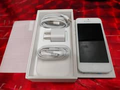 iPhone 5s 64 gb PTA approved My WhatsApp number 03227094780