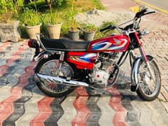 HONDA 125 MORTERCYCLE 10/10 condition