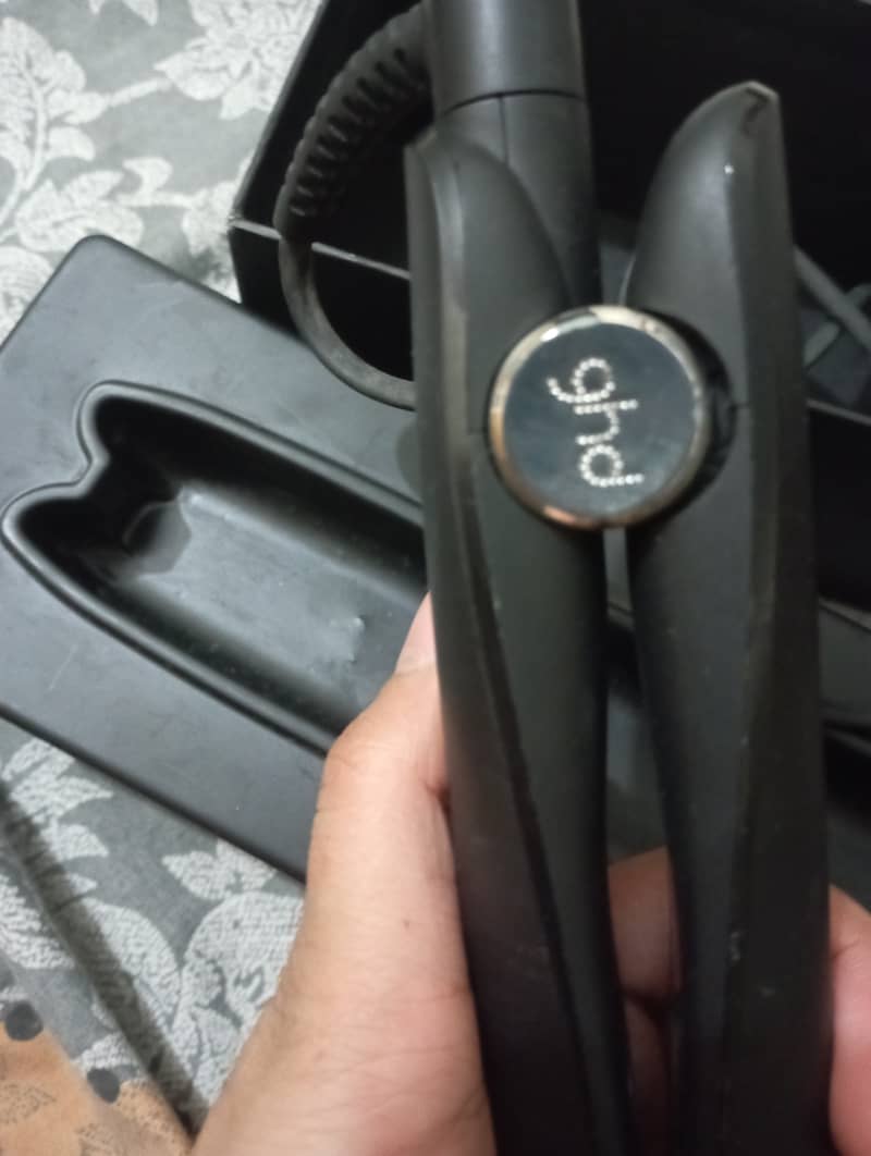 Straightener used and repaired ghd gold 2