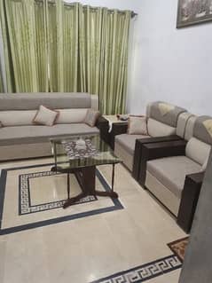 05 seater Sofa set urgent sale