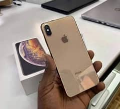 I phone xsmax for sale contact mi WhatsApp  03469683119