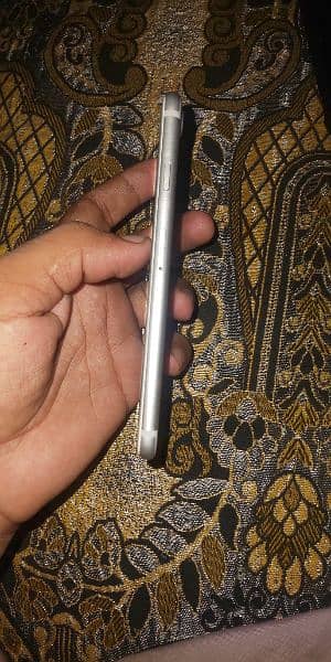 iphone 7(non pta ) reed ad 2