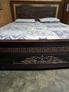 king size double bad 2 side tables 10%9 condition