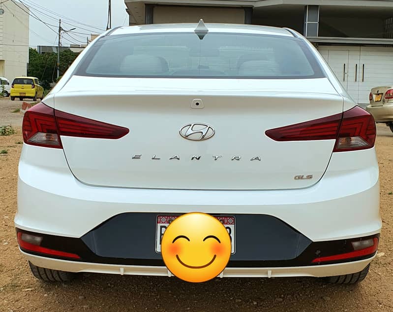 Hyundai Elantra GLS 2022 3