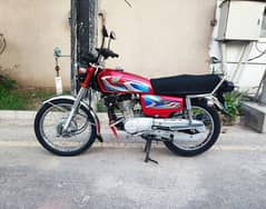 Grab a Honda CG 125 bike in mint condition