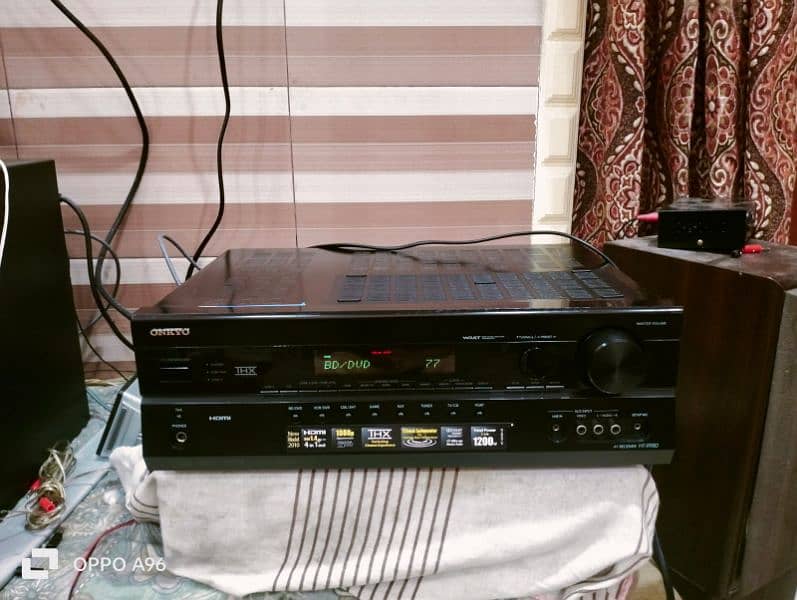 ONKYO Amplifier Modal HTR  980  9,1 channel All channel working good 3