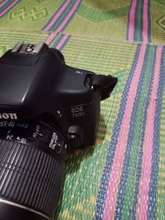 Canon 750D