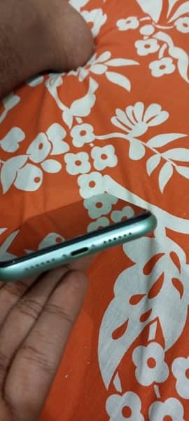 iphone 11 Non PTA 2