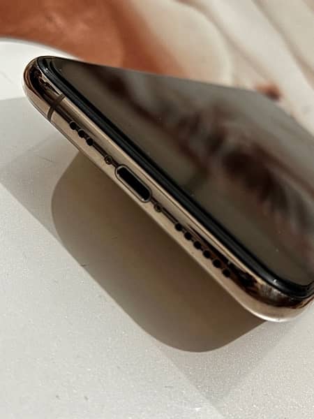 iPhone XS 256GB Both Sim PTA Approved 6