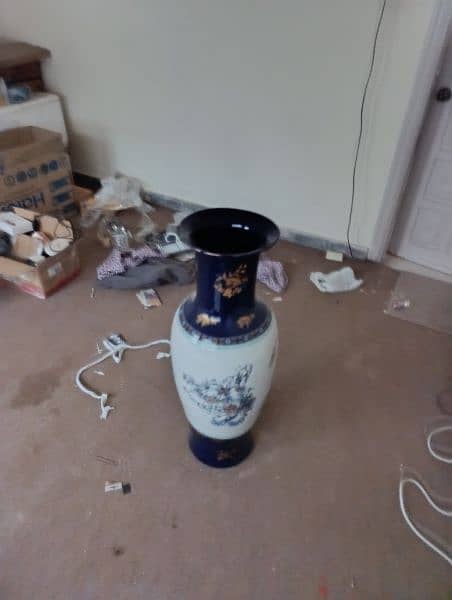 big size imported vase 0