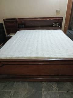 bed set / bed with 2 site tables and dressing table
