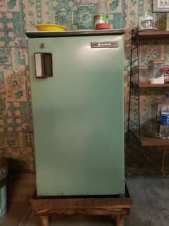 Sanyo mini room fridge For Sale