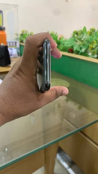 i phone 11 pro midnight green 256 gb PTA approved only set 3