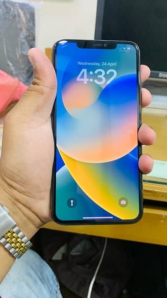 i phone 11 pro midnight green 256 gb PTA approved only set 5