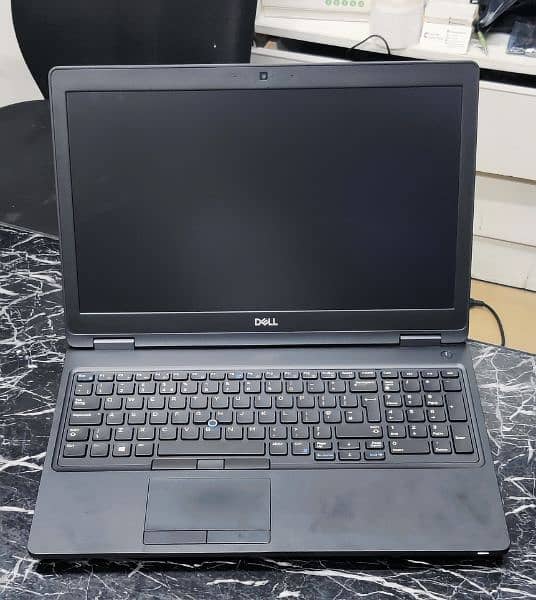 Dell Precision 3530 2