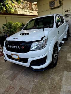 Toyota Hilux 2012 0