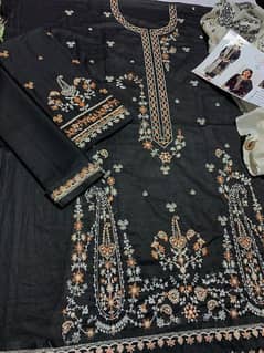 3 pcs unstitched swiss lawn Embroidered suit