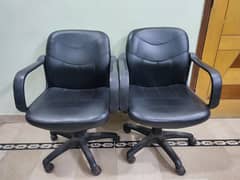 office revolving chair available in good condition