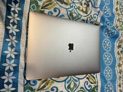 Macbook Pro 15 inch 500 GB