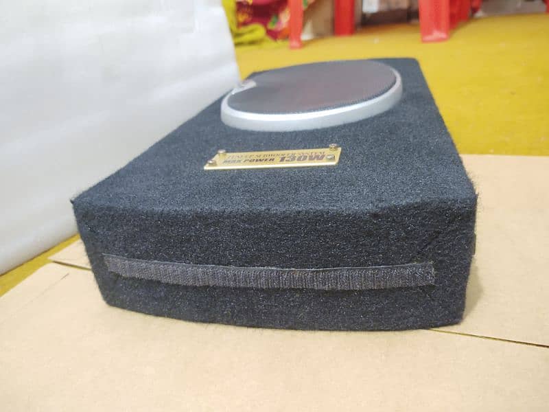 Original imported branded Geniune American Fusion Underseat subwoofer 6