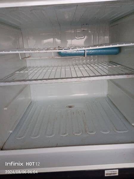 Urgent: Dawlance Refrigerator | Medium Size Fridge | Used 3