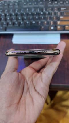 iphone xs max 256gb gold batry 74%