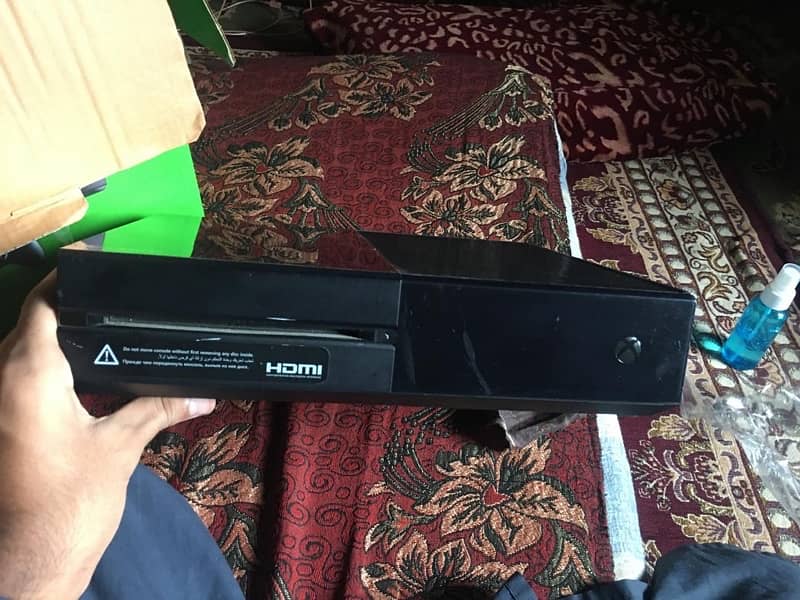 Xbox 1 with Original Controller | 500 GB with games 5