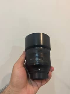 Nikon 85mm 1.8G with box